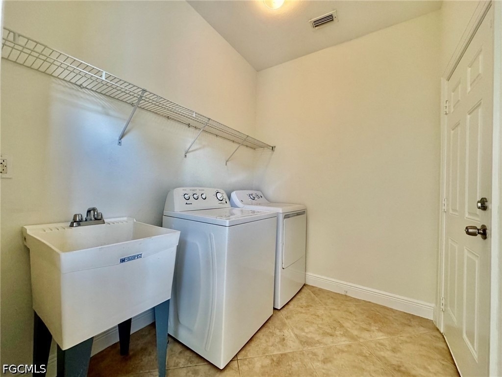 839 Puccini Avenue S - Photo 5