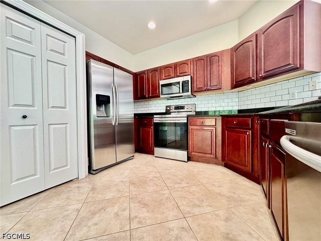 839 Puccini Avenue S - Photo 11