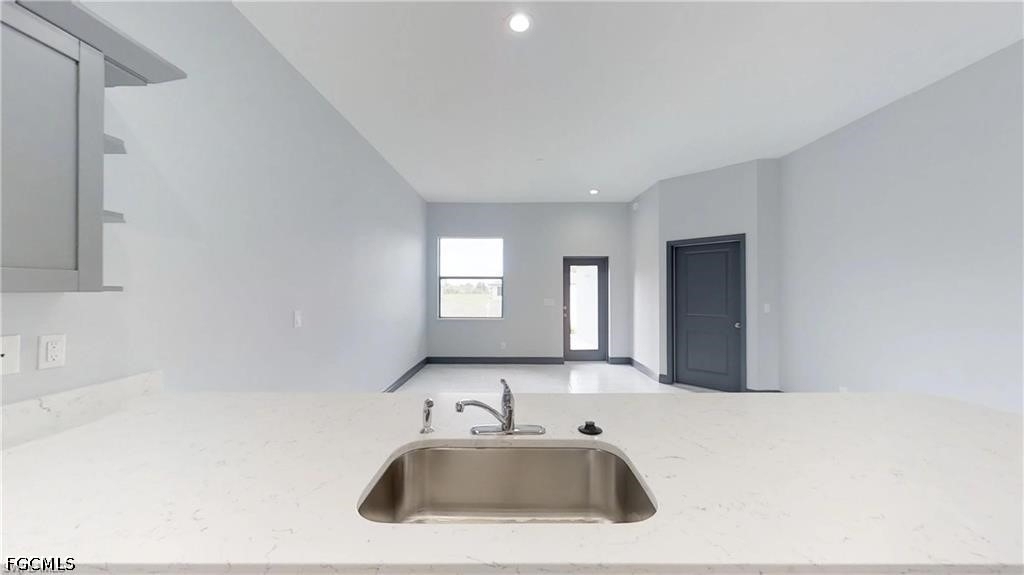 1315 Ne 8th Place - Photo 6