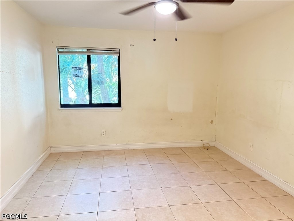 2875 Winkler Avenue - Photo 3