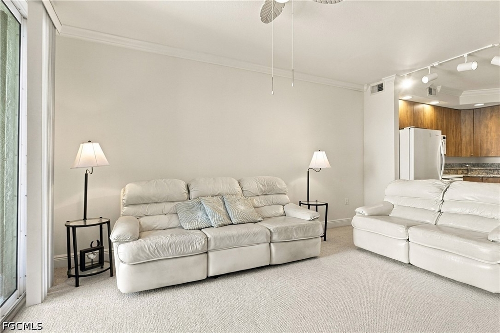 2825 Palm Beach Boulevard - Photo 9