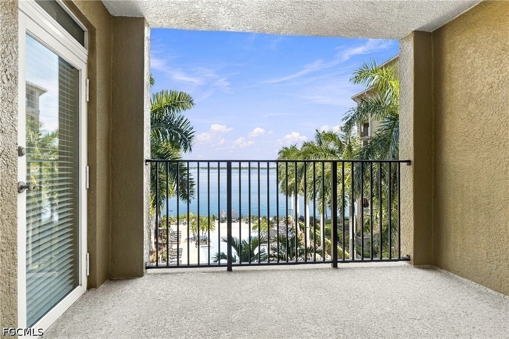 2825 Palm Beach Boulevard - Photo 16