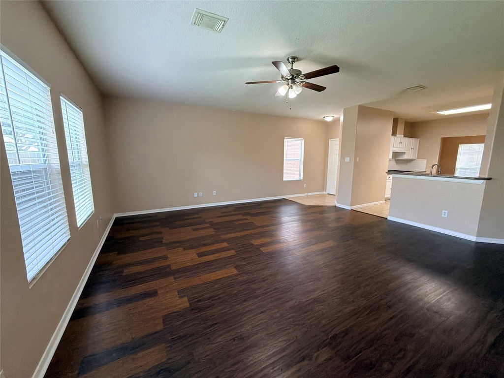 15423 Fir Woods Lane - Photo 9
