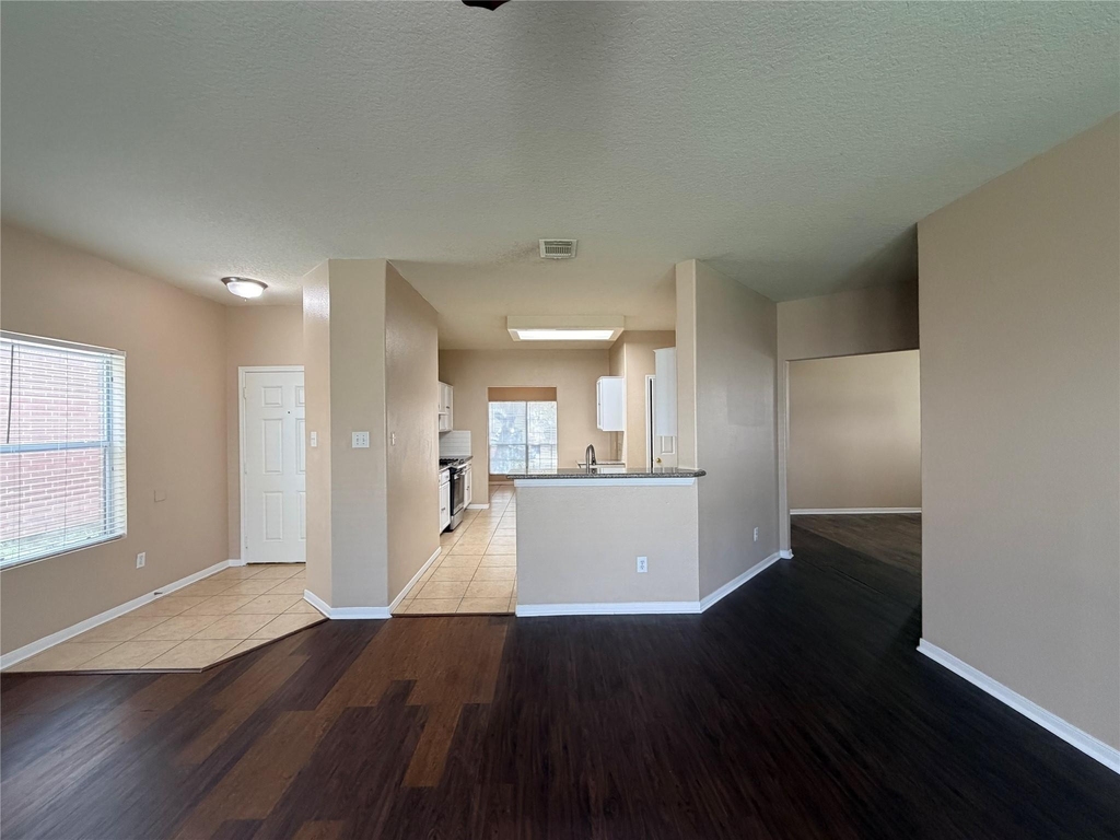 15423 Fir Woods Lane - Photo 8