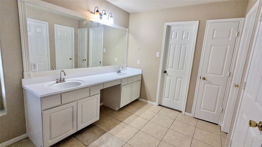 15423 Fir Woods Lane - Photo 21