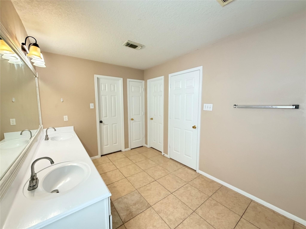 15423 Fir Woods Lane - Photo 29
