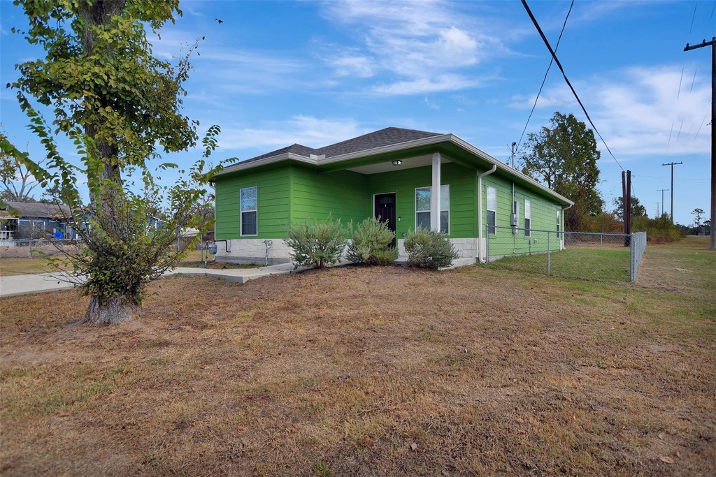 2546 16th Street - Photo 1