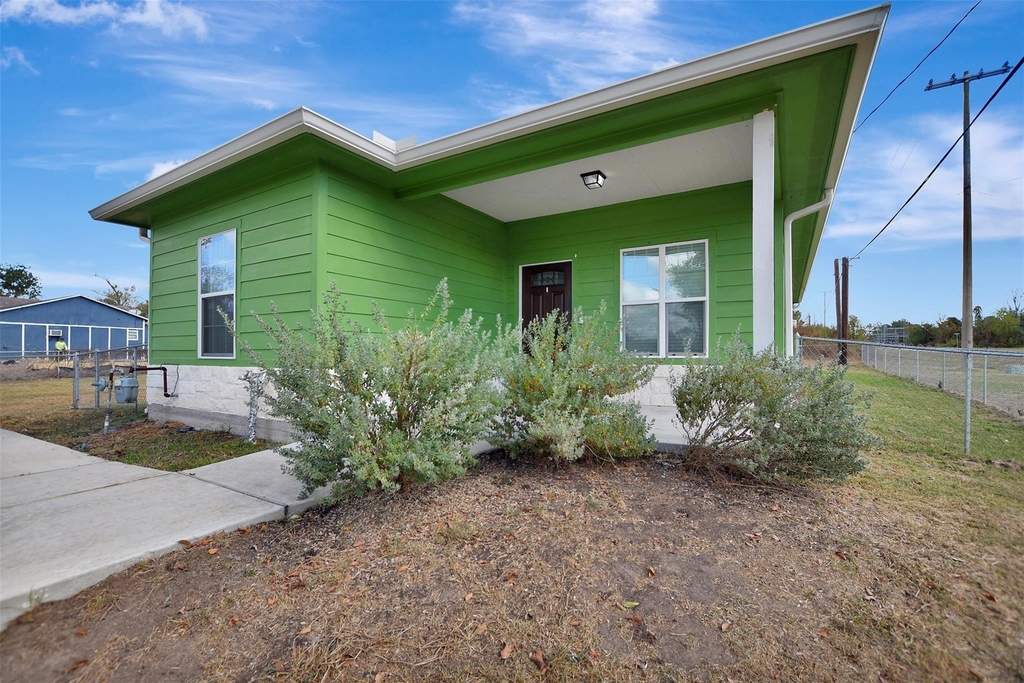 2546 16th Street - Photo 3