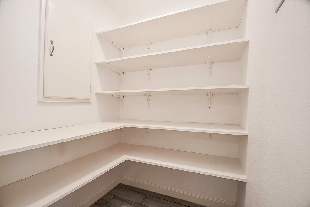 820 Threadneedle Street - Photo 8