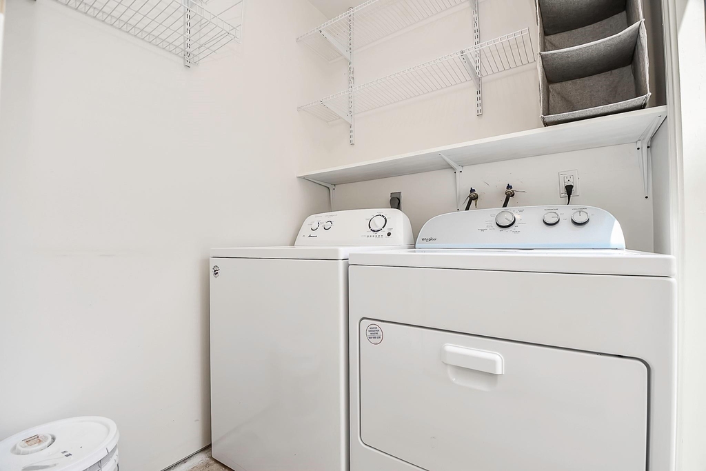 820 Threadneedle Street - Photo 25