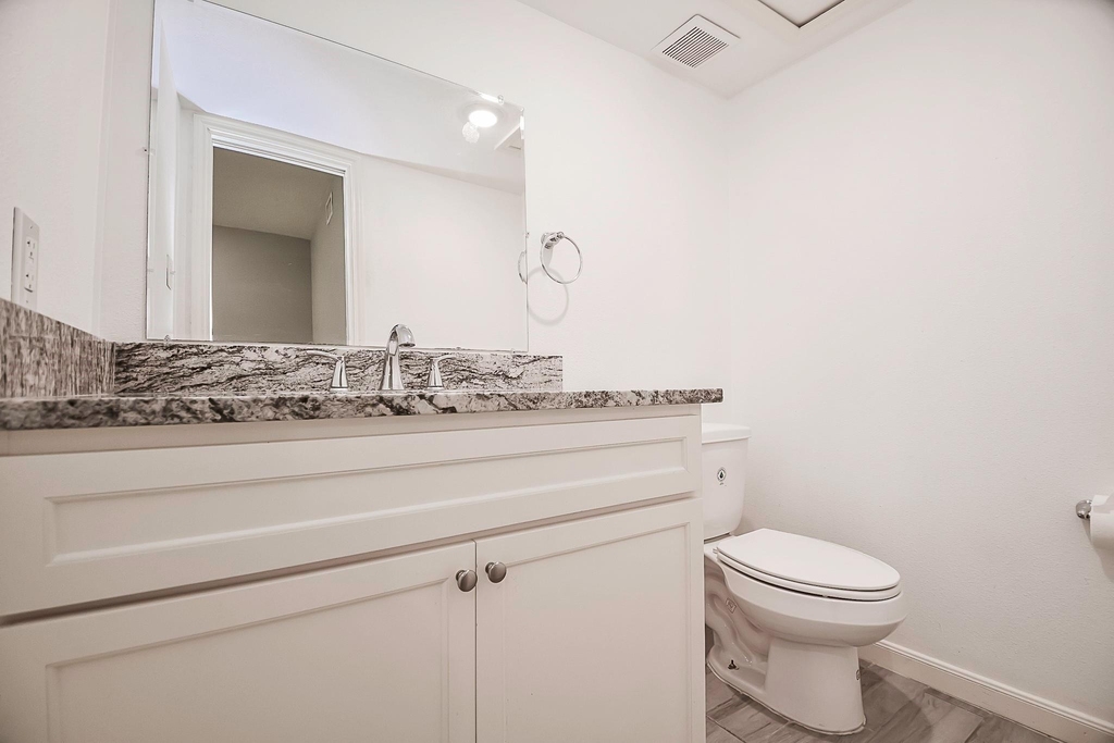 820 Threadneedle Street - Photo 24