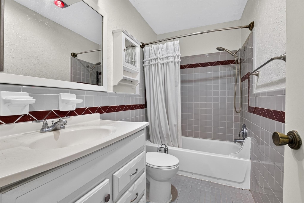17104 Blackhawk Boulevard - Photo 20