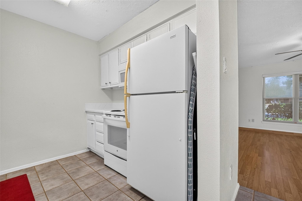 17104 Blackhawk Boulevard - Photo 19