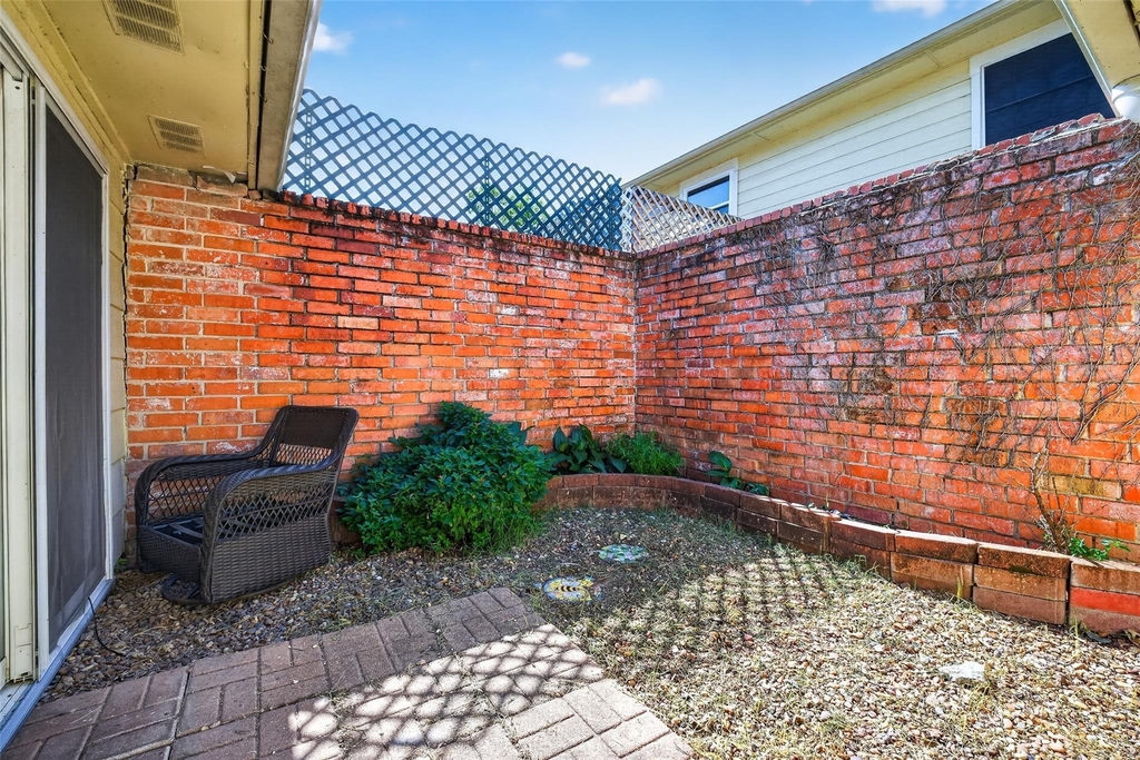 17104 Blackhawk Boulevard - Photo 31