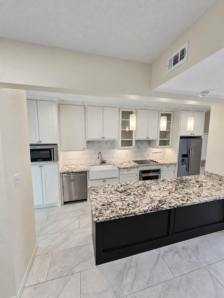 1201 Mcduffie Street - Photo 2