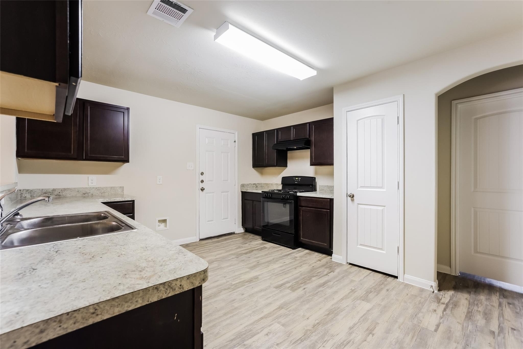 10311 Van Hut Lane - Photo 2