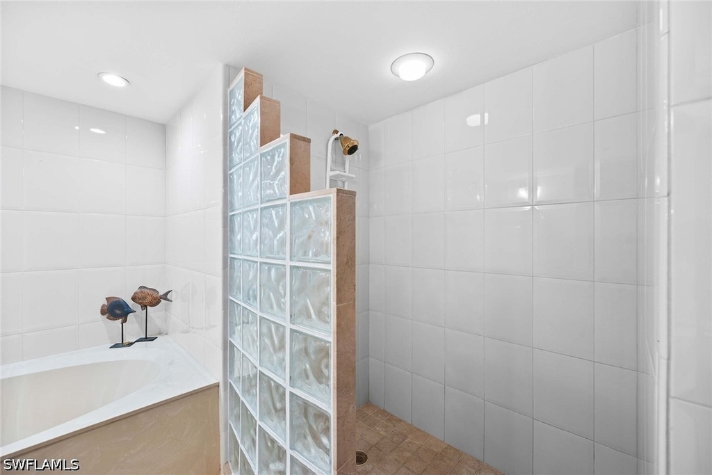 5550 Heron Point Drive - Photo 15