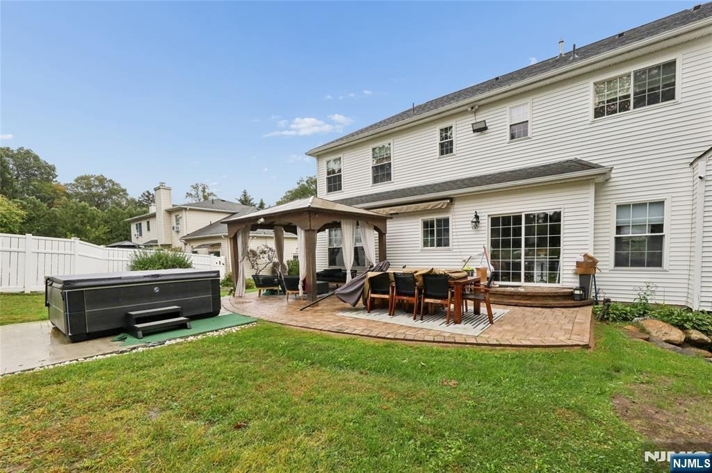 560 Van Emburgh - Photo 40