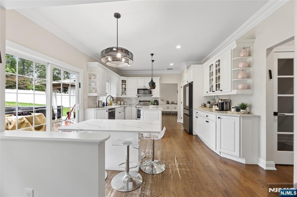 560 Van Emburgh - Photo 7