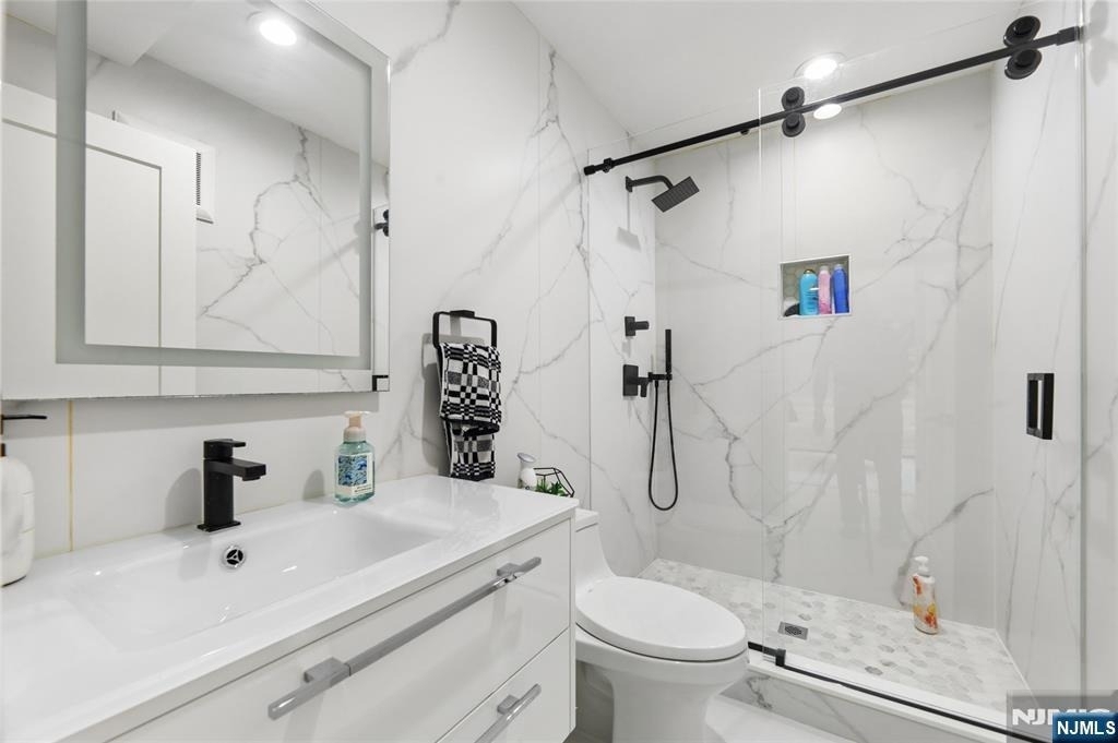 560 Van Emburgh - Photo 36