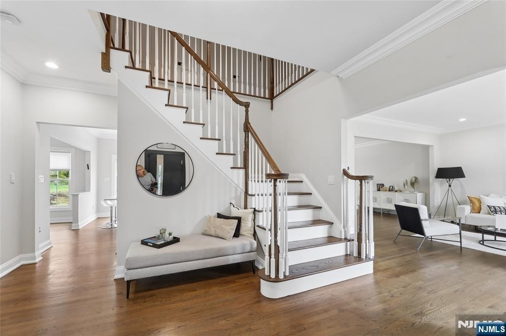 560 Van Emburgh - Photo 1
