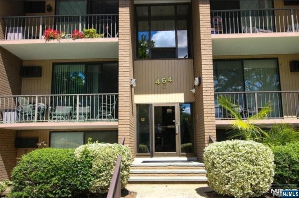 464 Liberty - Photo 9