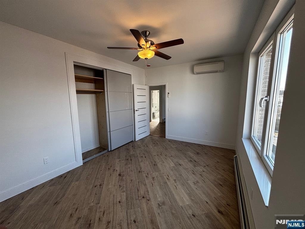 695 Elm - Photo 8