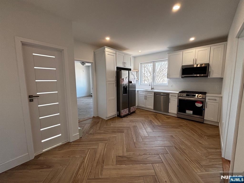 695 Elm - Photo 0