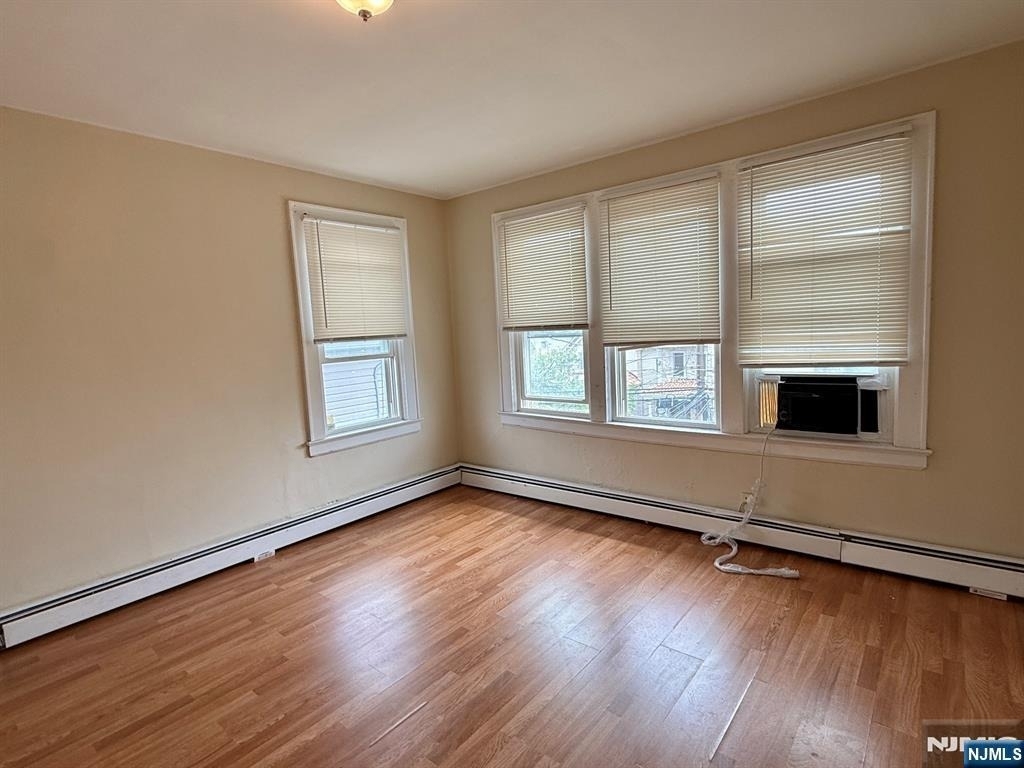 165-167 Davis - Photo 4