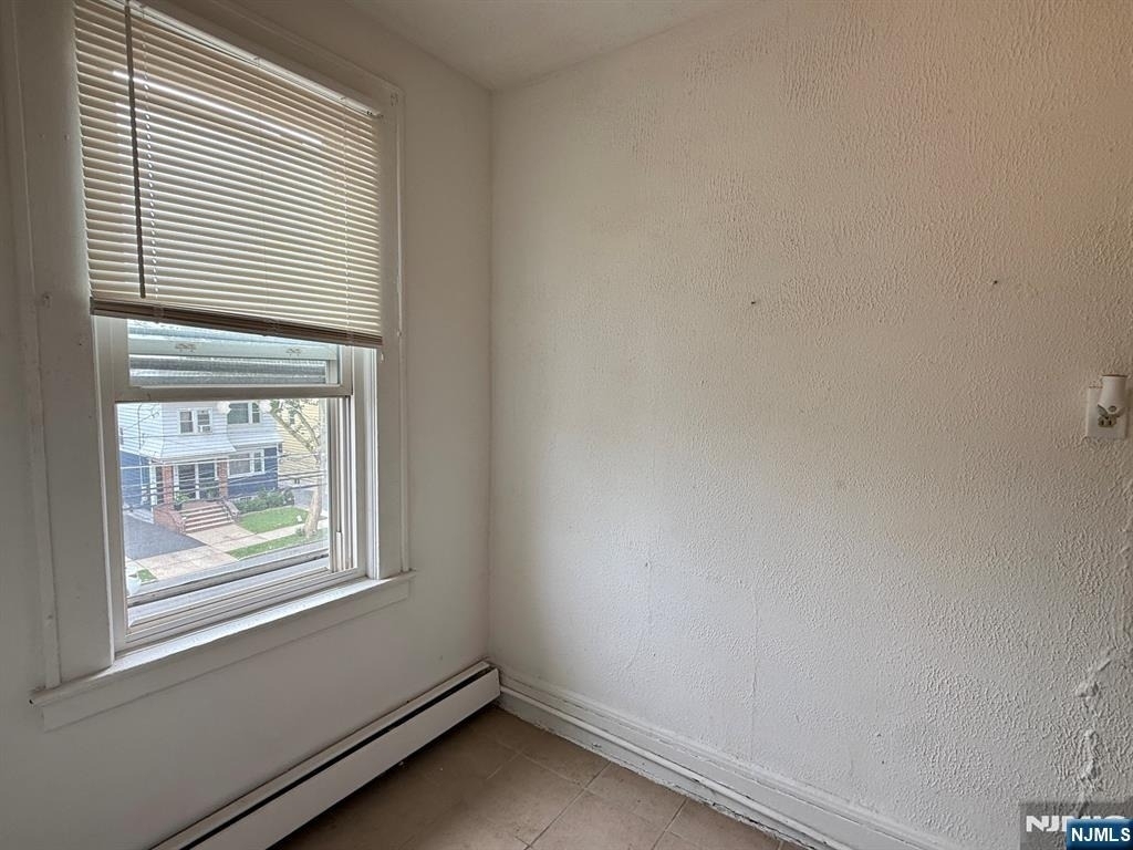 165-167 Davis - Photo 3