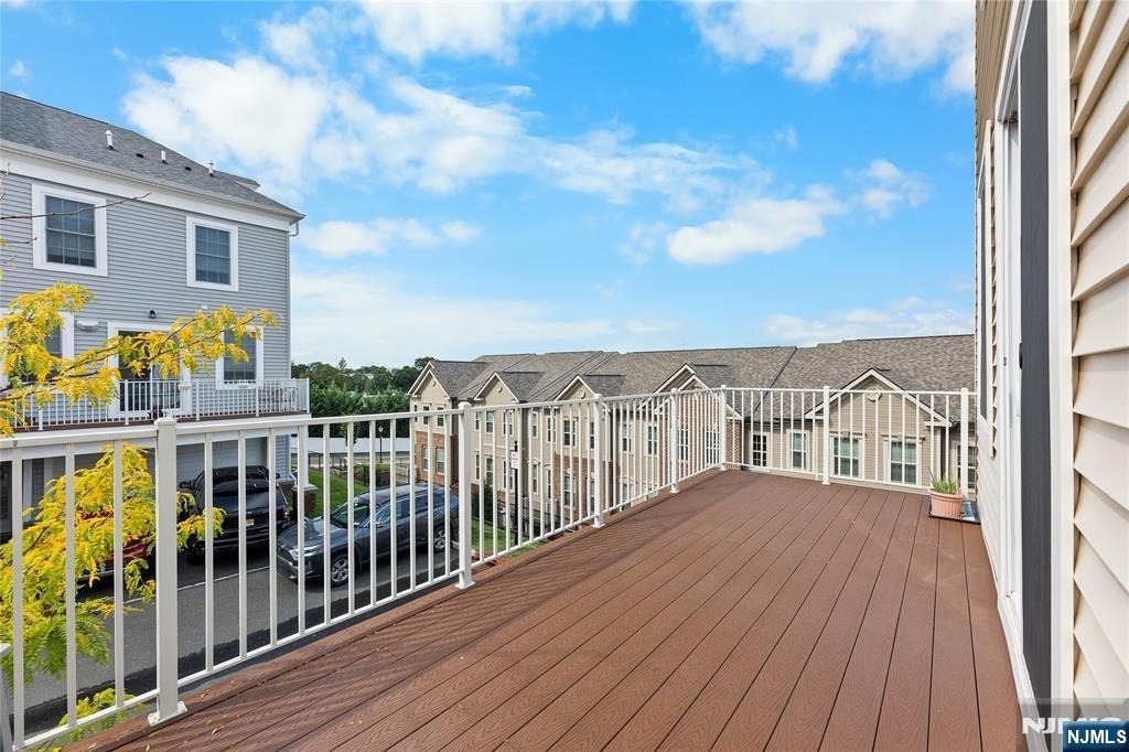289 Bradley - Photo 38