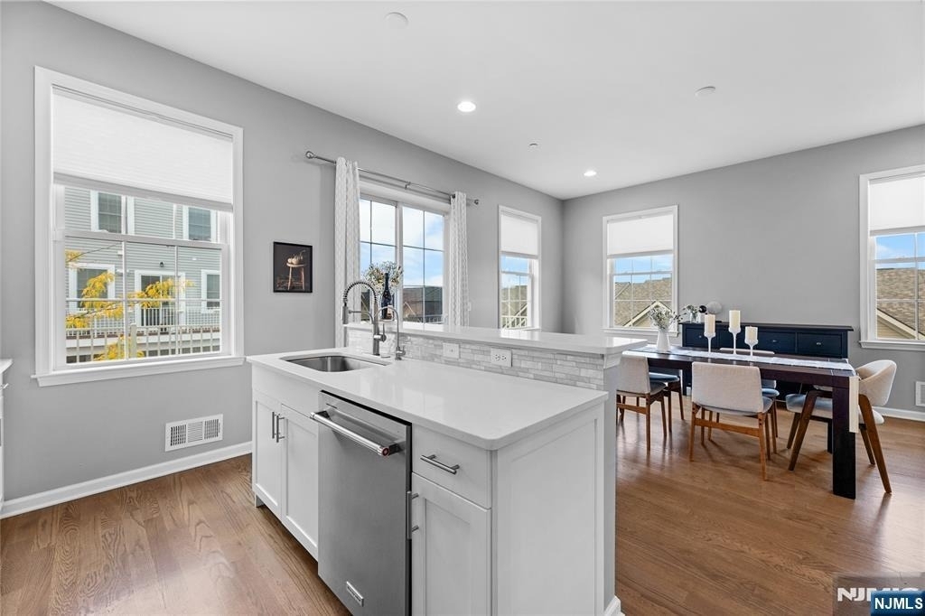 289 Bradley - Photo 18