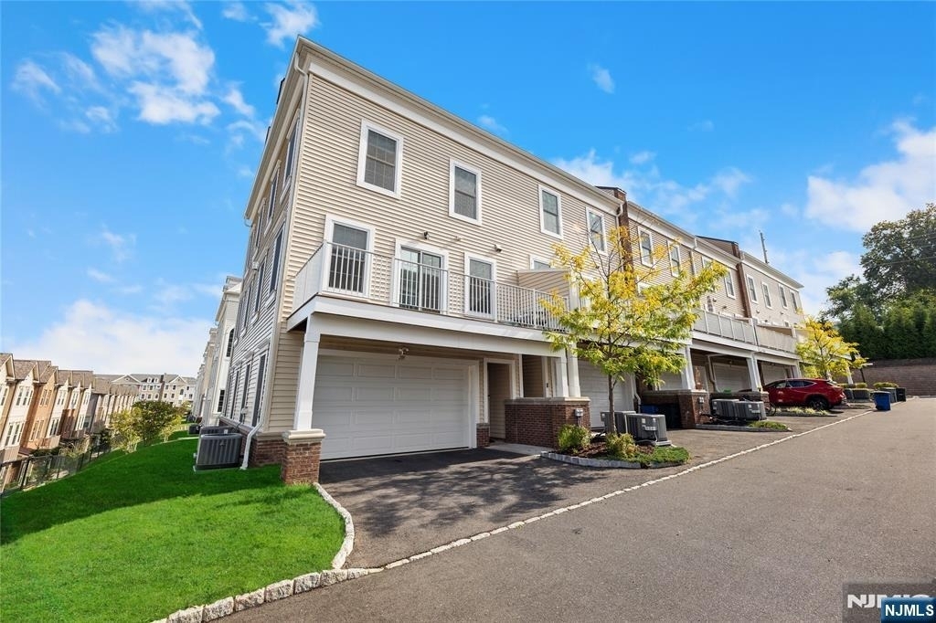 289 Bradley - Photo 41