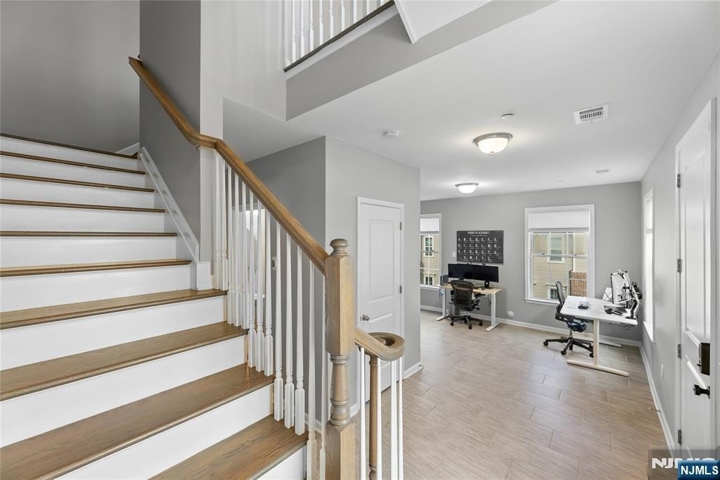 289 Bradley - Photo 9
