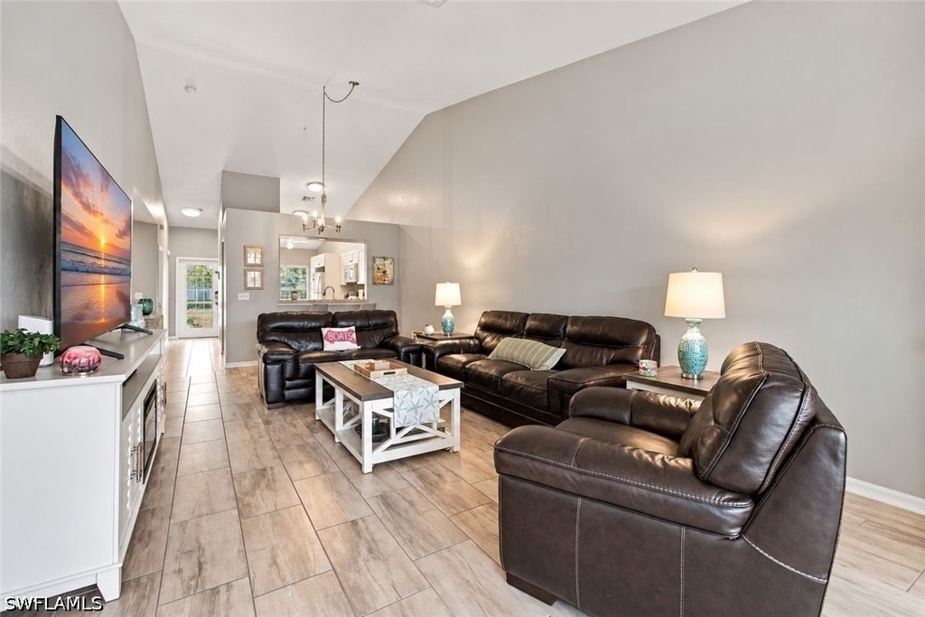 367 Dover Place - Photo 3