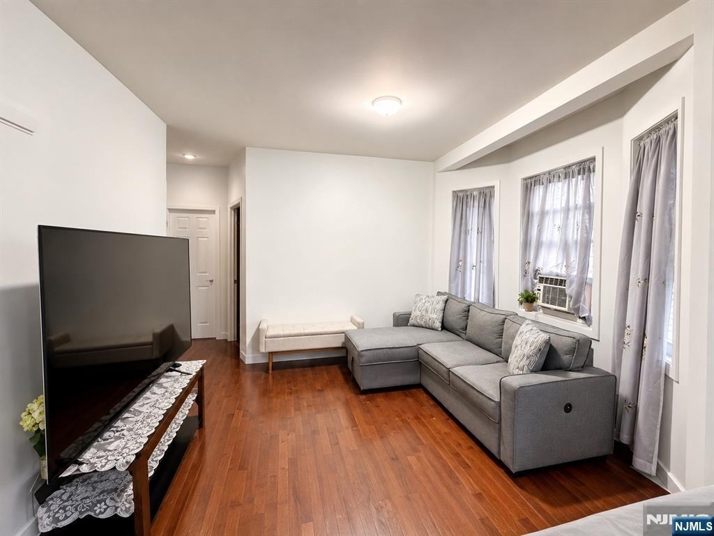530 Harrison - Photo 0