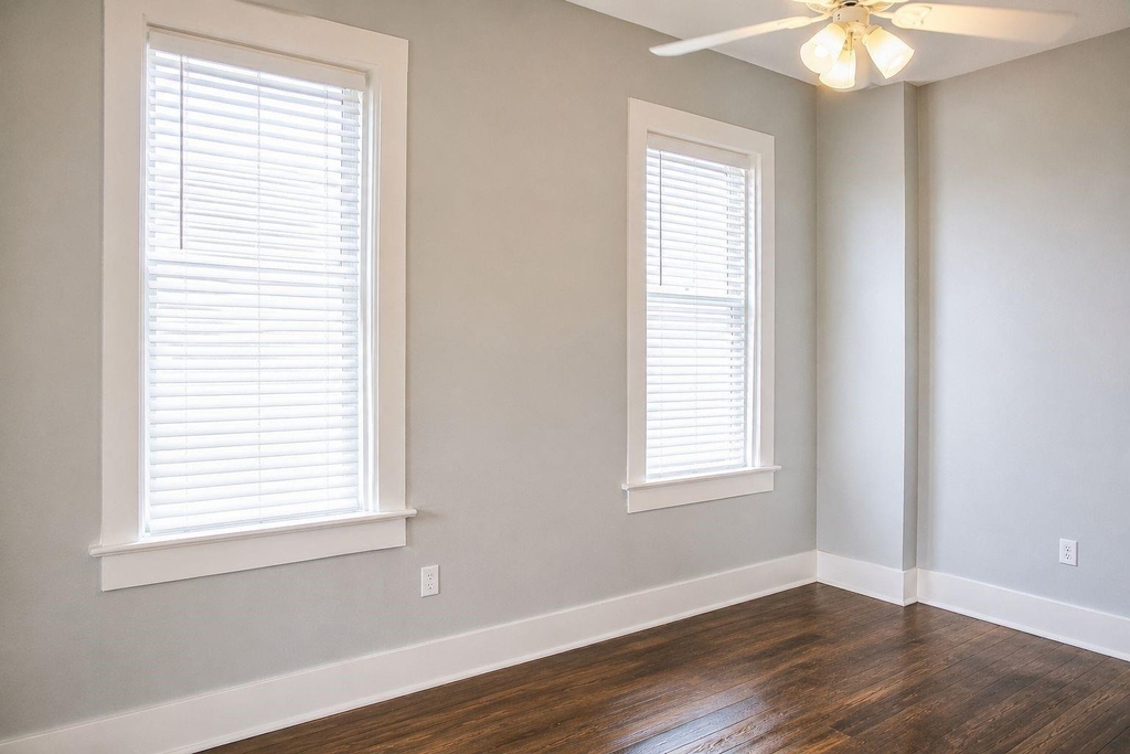 2627 Avenue K - Photo 10