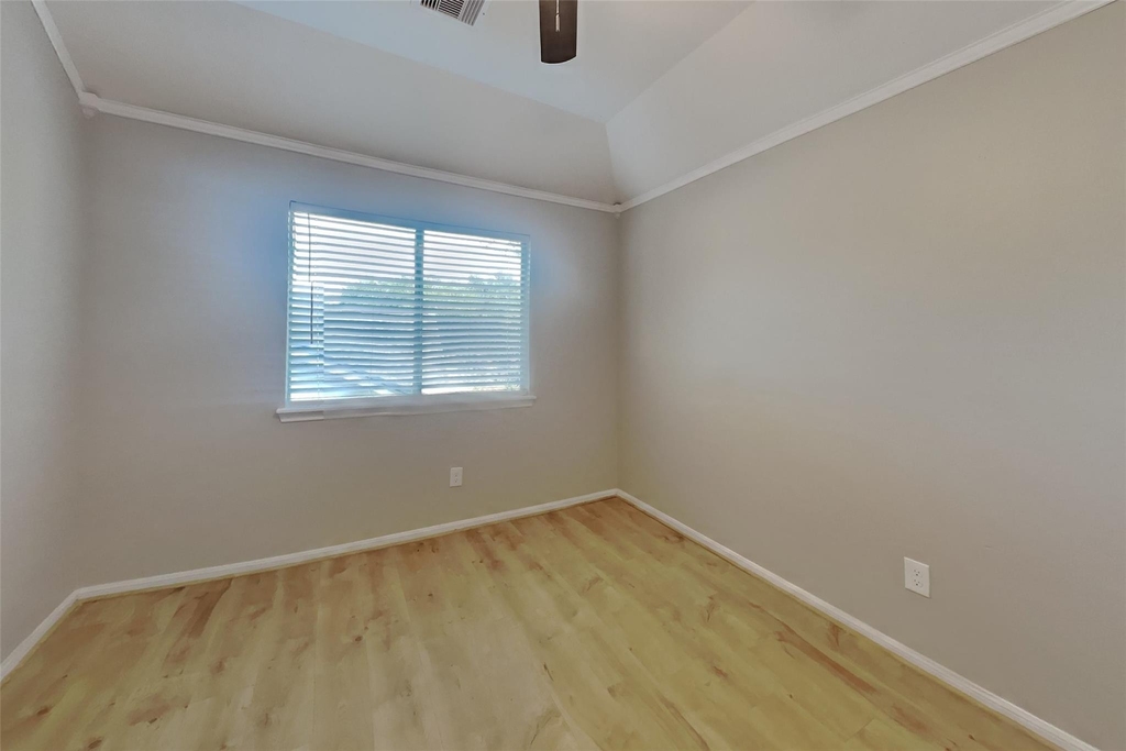 4731 Silverlake Drive - Photo 13