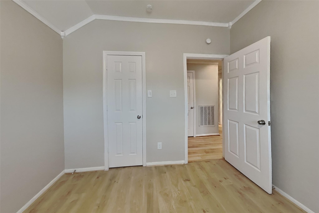 4731 Silverlake Drive - Photo 12
