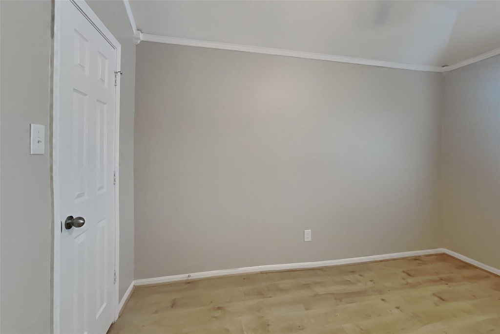 4731 Silverlake Drive - Photo 11