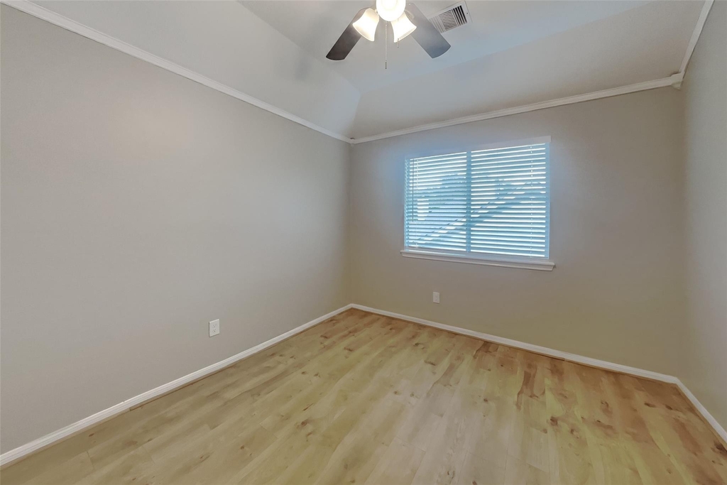 4731 Silverlake Drive - Photo 10