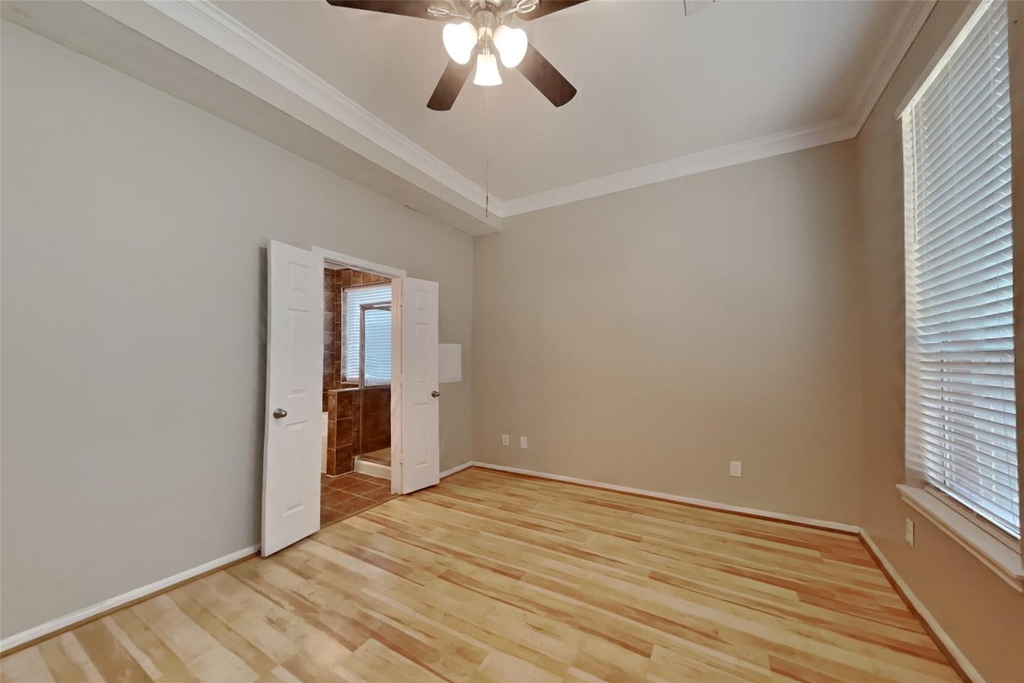 4731 Silverlake Drive - Photo 7