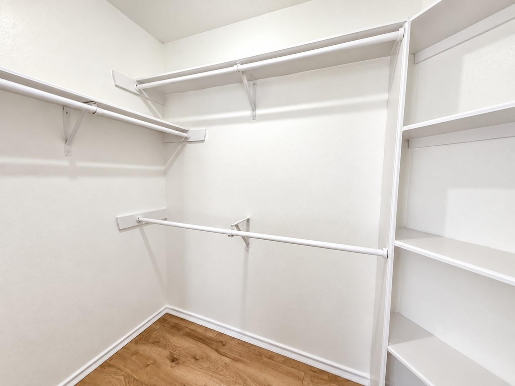 7200 W T C Jester Boulevard - Photo 7