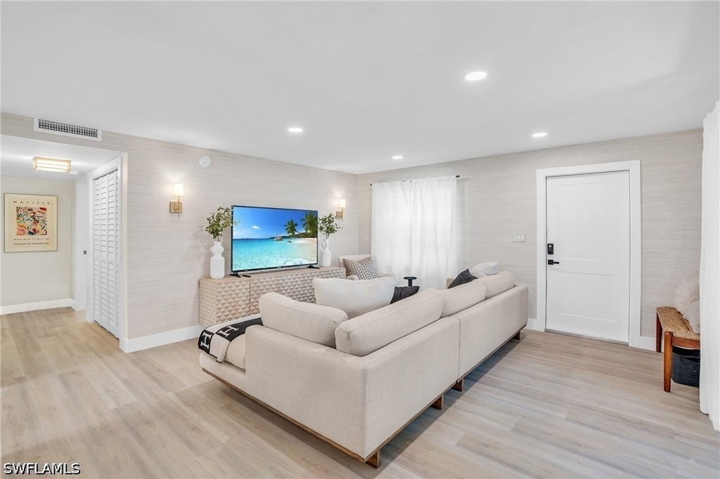 1549 Sandpiper Street - Photo 2