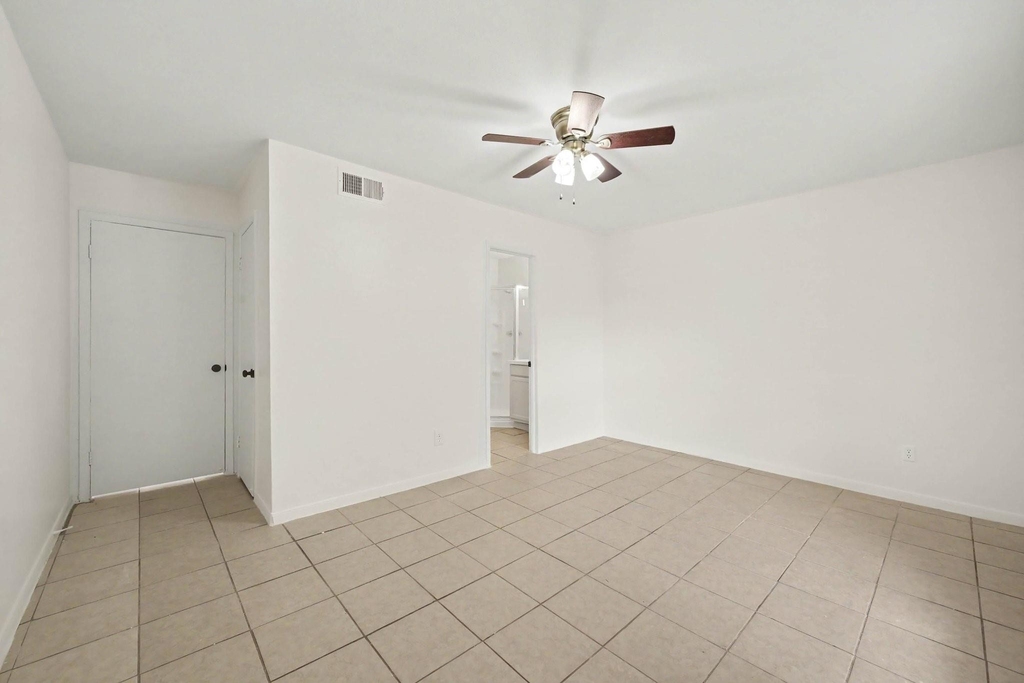 5704 Edgemoor Drive - Photo 21
