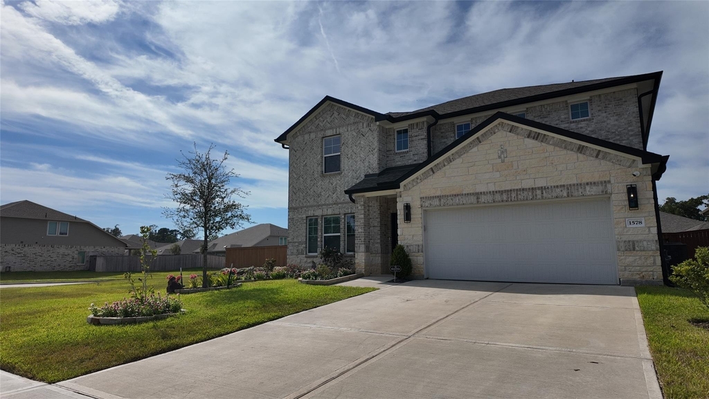 1578 King Ranch Road - Photo 0