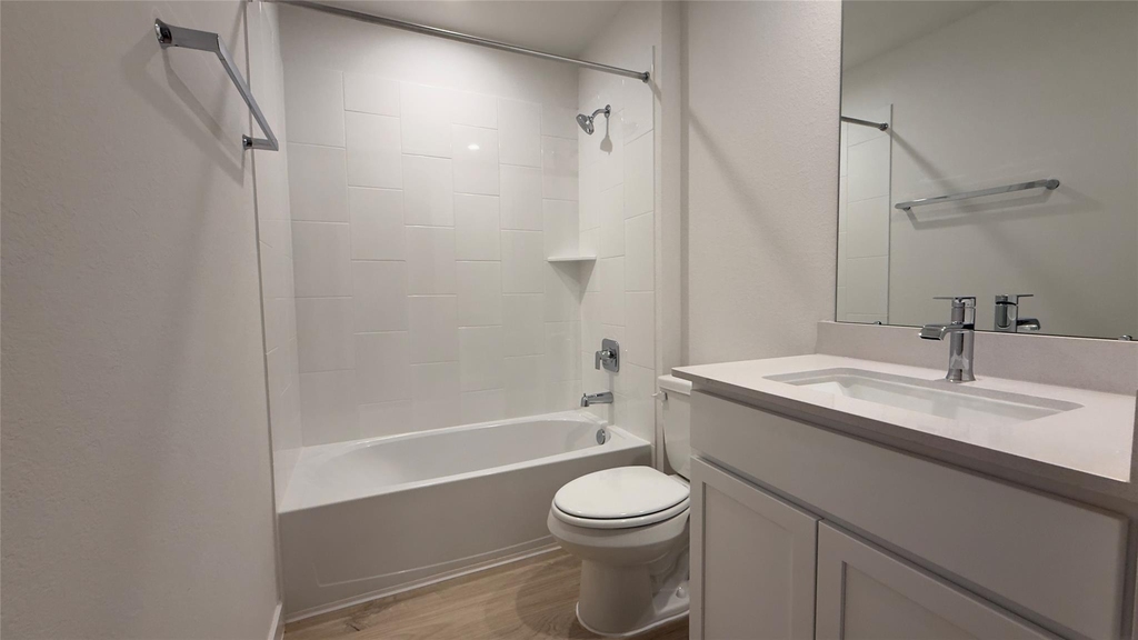3918 Winterbourne Way - Photo 10
