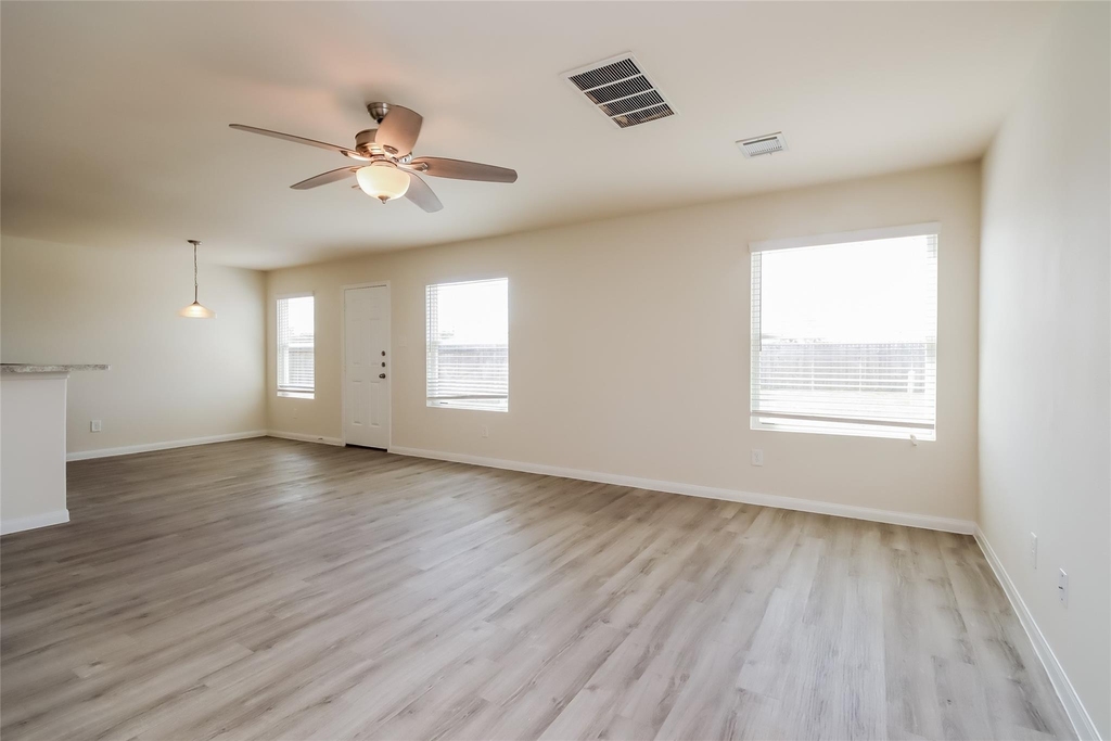 11927 Pia Drive - Photo 7