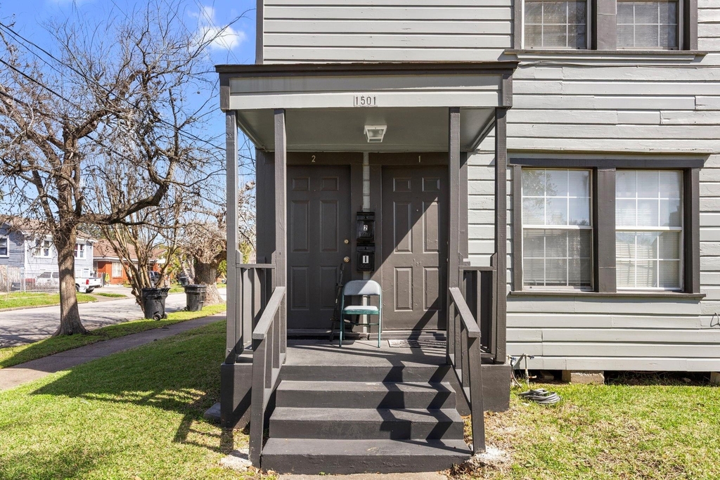 1501 Godwin Street - Photo 16