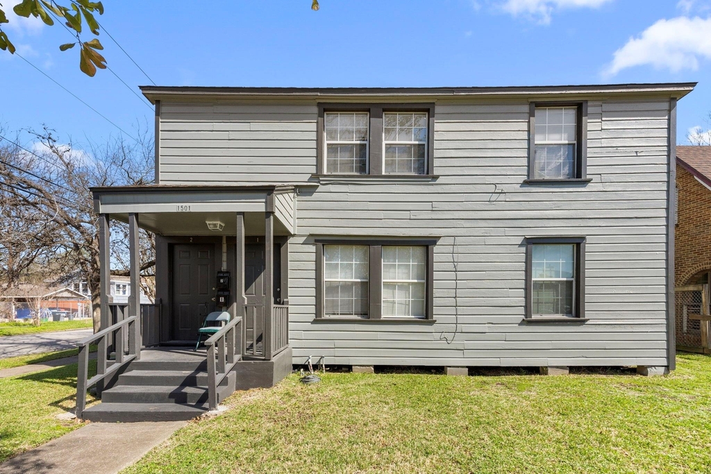 1501 Godwin Street - Photo 17